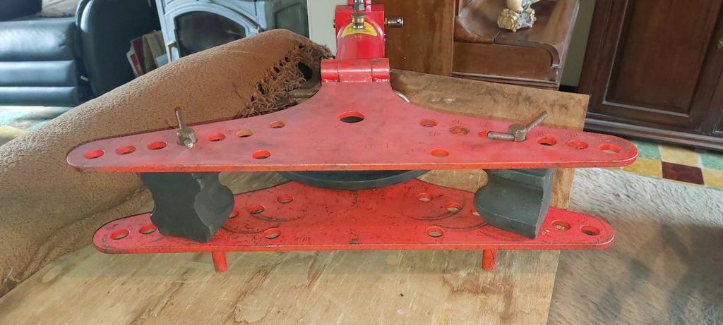 Hydraulische pijpenbuigmachine Ridgid, Ophalen