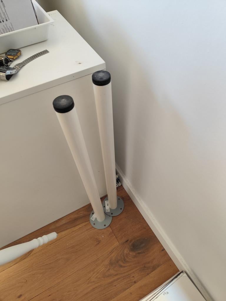 poten voor bureau, Ophalen, IKEA