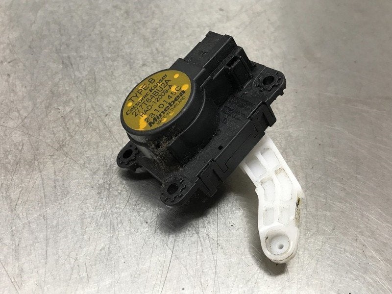 ACTIONNEUR MOTEUR VOLET CHAUFFAGE Nissan Qashqai (J11), Utilisé, Nissan
