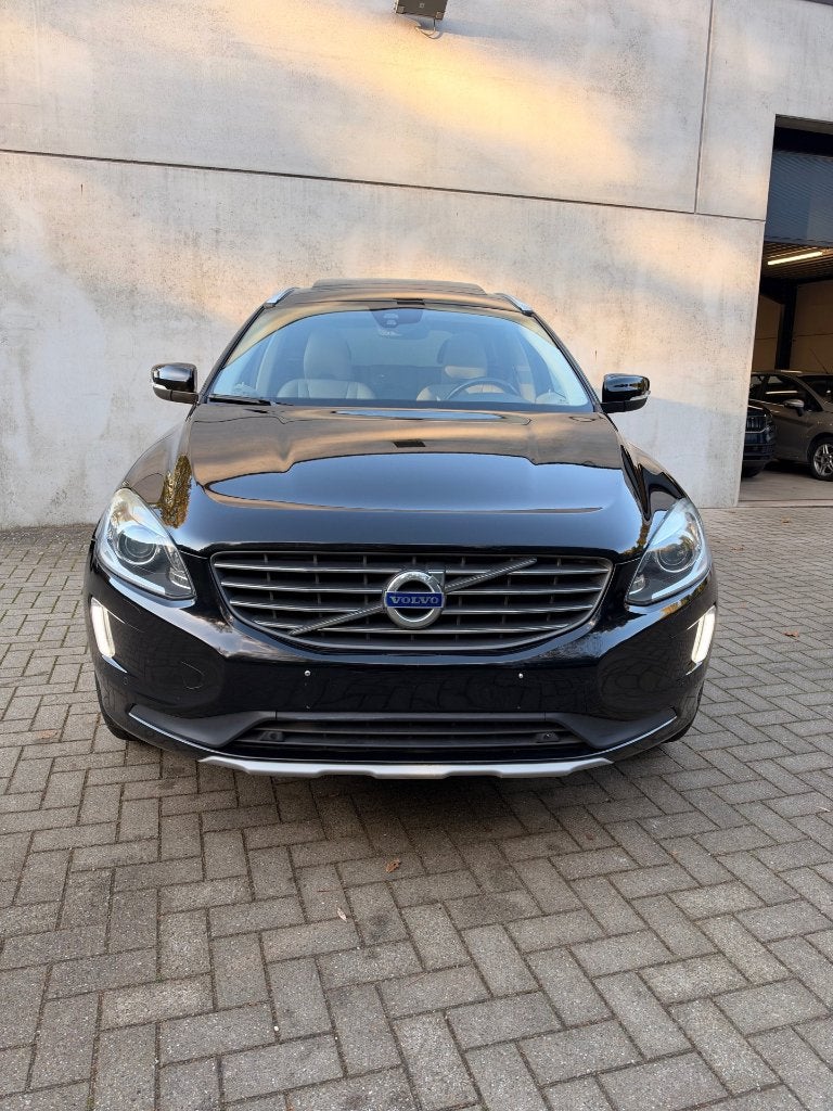 Volvo XC60 2.0 T5 Momentum Pano Xenon Navi Leder Camera Full, Autos, Cuir, Achat, Entreprise, Entretenue par le concessionnaire