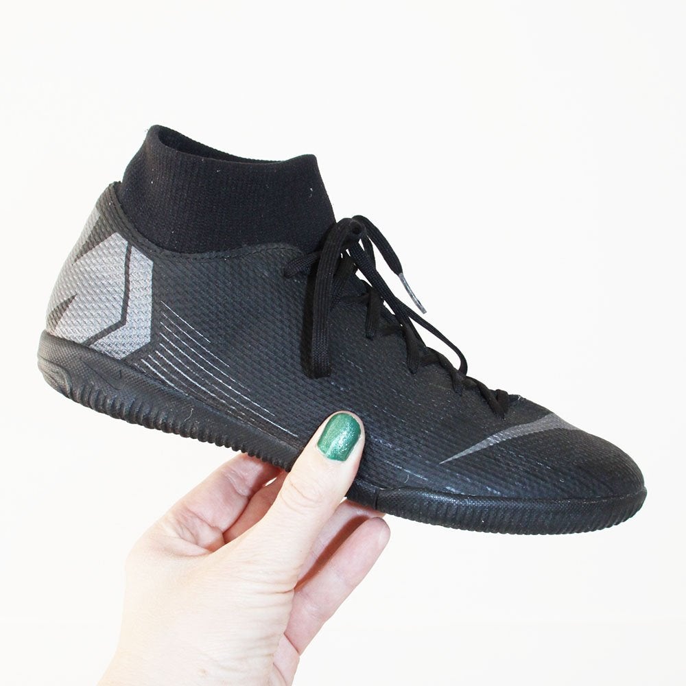 Zeer Mooie Nike Mercurial Voetbalschoenen s9 (Maat 37) €40,-, Kleding | Dames, Ophalen of Verzenden, Zo goed als nieuw, Nike Mercurial