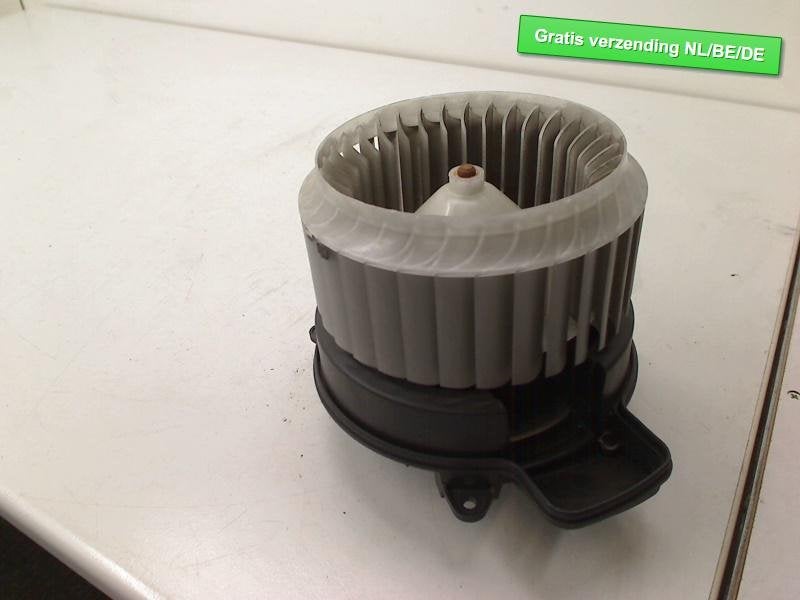 RADIATEUR MOTEUR Audi A6 Avant (C7) (4H1820021B), Auto-Union-Straße  1,
85057  Ingolstadt, DE, Info@audi.de, Audi, Utilisé