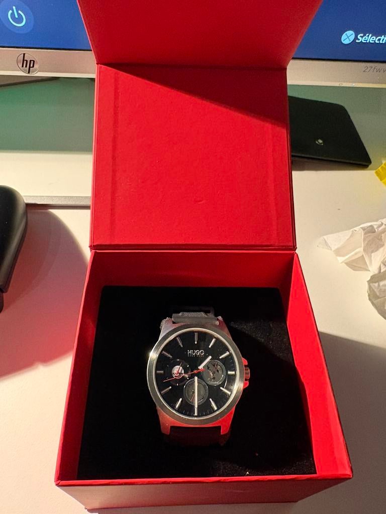 Montre Hugo Boss, Bijoux, Sacs & Beauté, Montres | Hommes, Enlèvement, Comme neuf