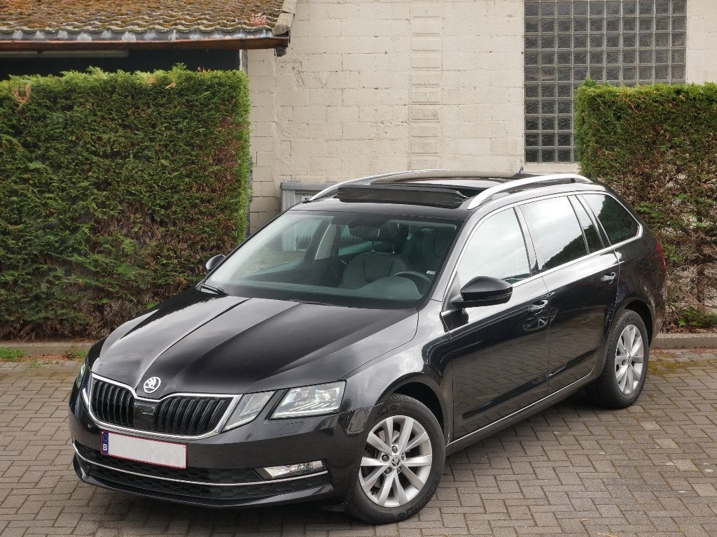 SKODA OCTAVIA 1.5TSI CNG DSG-LEDER-PANO-CARPLAY-CRUISE, Cuir, Euro 6, Entreprise, Noir