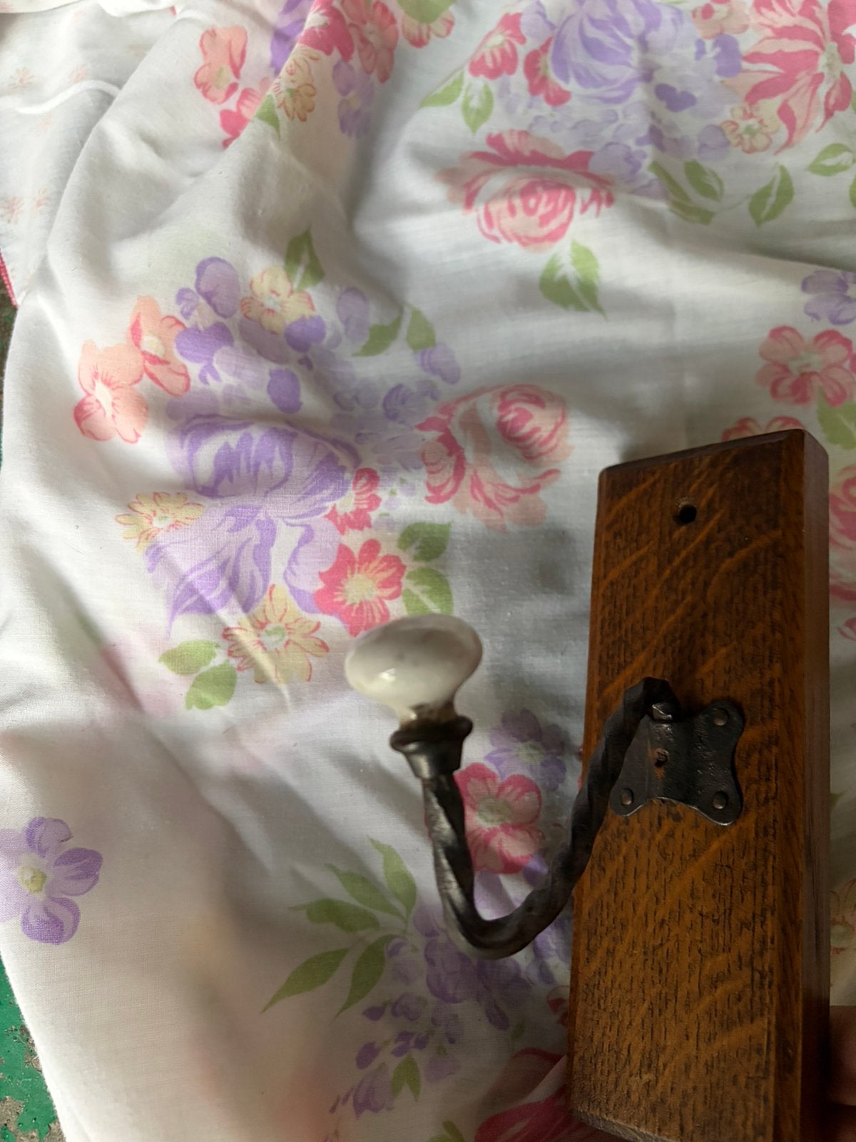 Porte manteau patère un crochet, Enlèvement