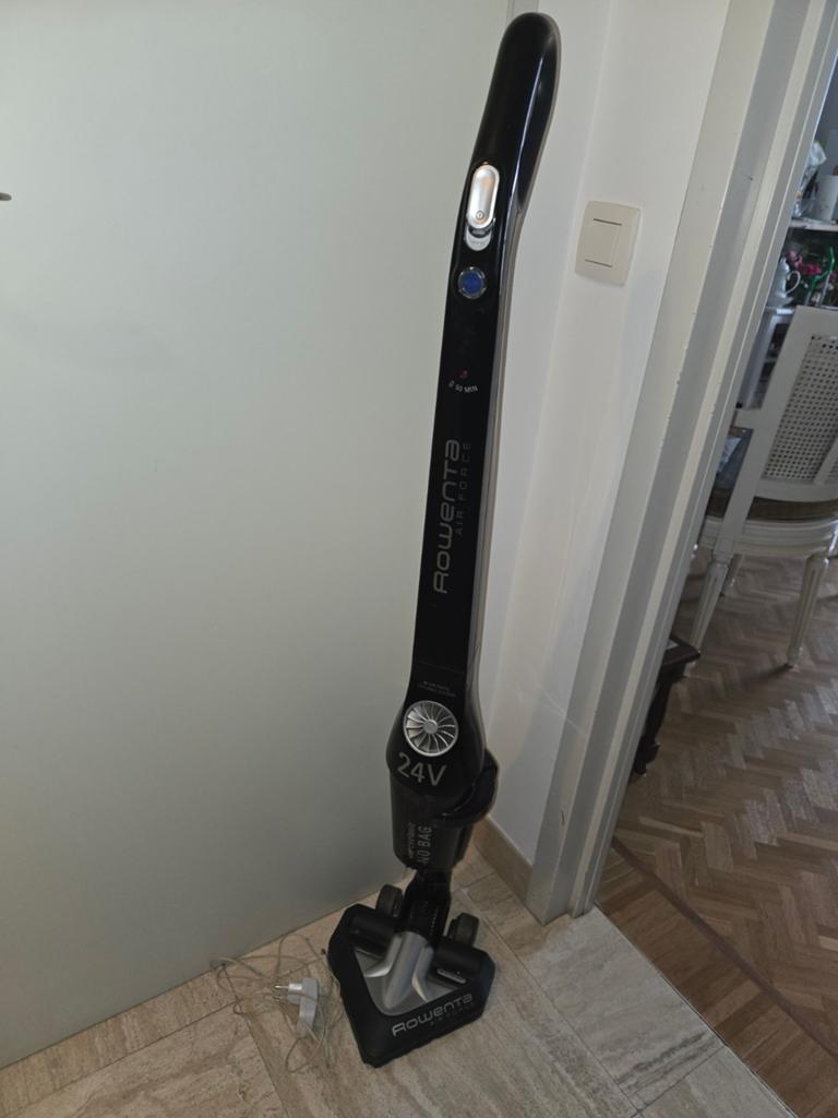 A donner aspirateur sans fil, Electroménager, Enlèvement, Sans fil, Rowenta