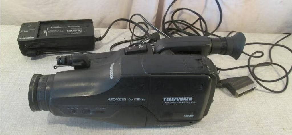 Retro Filmcamera van Telefunken - VM4300 - VHSC, Ophalen of Verzenden, Filmcamera