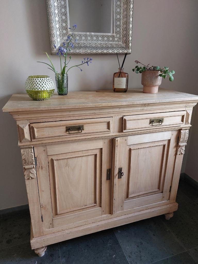 Mooie oude kast in blanco grenen hout, Huis en Inrichting, Ophalen
