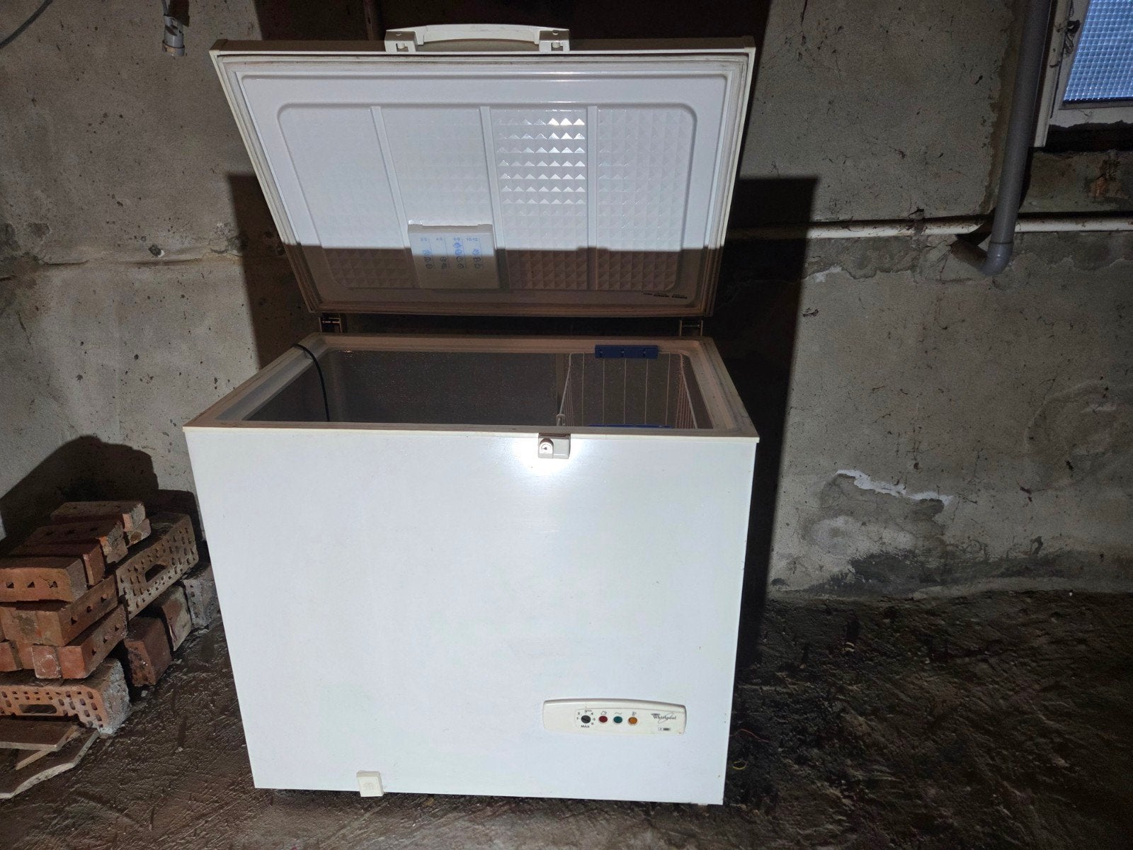 Diepvriezer Whirlpool, Elektronische apparatuur, Vrieskist, Gebruikt, Ophalen, 85 tot 120 cm