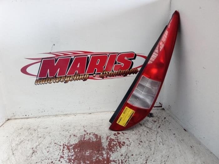 Feu arrière droit d'un Ford Mondeo, -, -, 3 mois de garantie, -