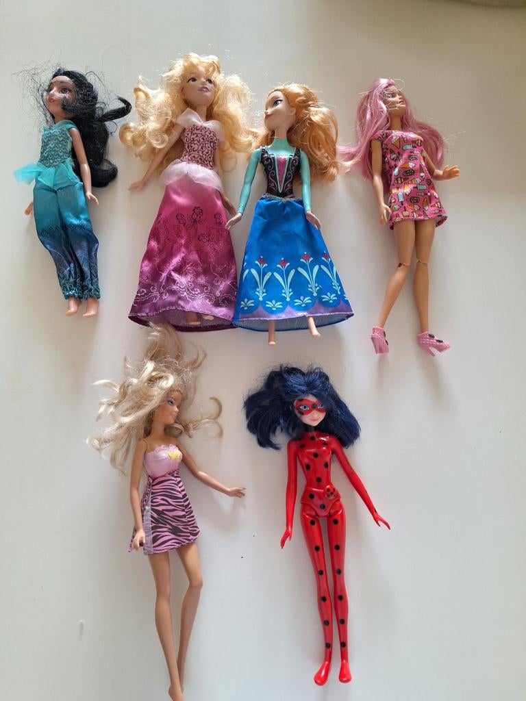 Les Barbie, Enfants & Bébés, Jouets | Poupées, Enlèvement, Barbie