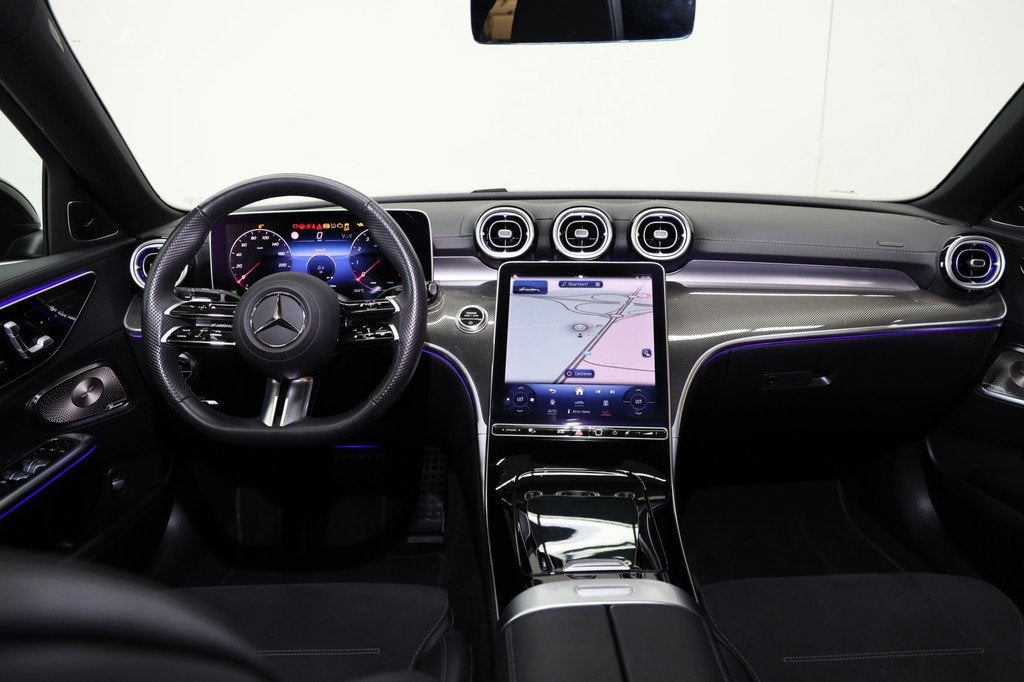 Mercedes-Benz C-Klasse 300 AMG Night 19" PANORAMA Burmester, 4 portes, Entreprise, Commande vocale, Carnet d'entretien