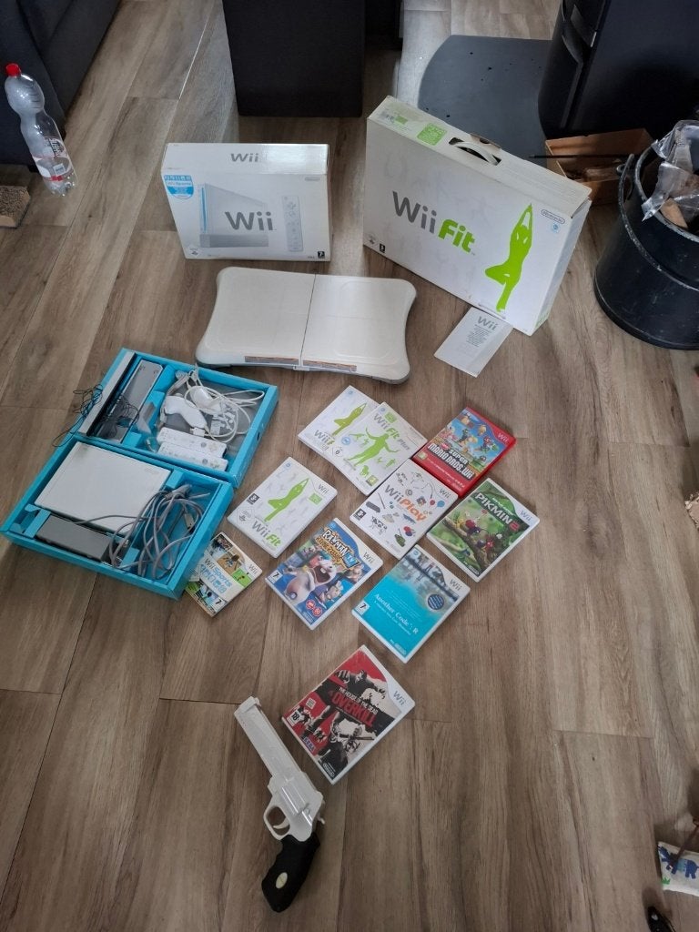Compleet Wii pakket met Wii Board en spellen. Incl ori. doos, Ophalen of Verzenden, Gebruikt, Met 2 controllers, Met games