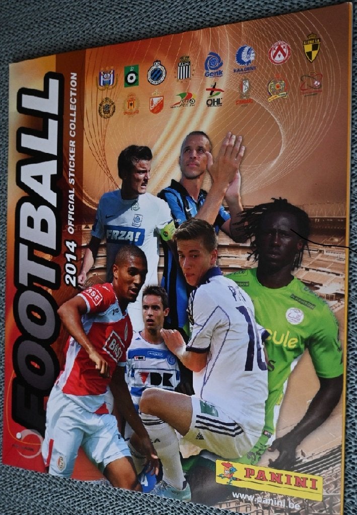 Panini Football 2014 Album + 266 Stickers  Rookie Tielemans, Verzamelen, Sportartikelen en Voetbal, Nieuw, Poster, Plaatje of Sticker