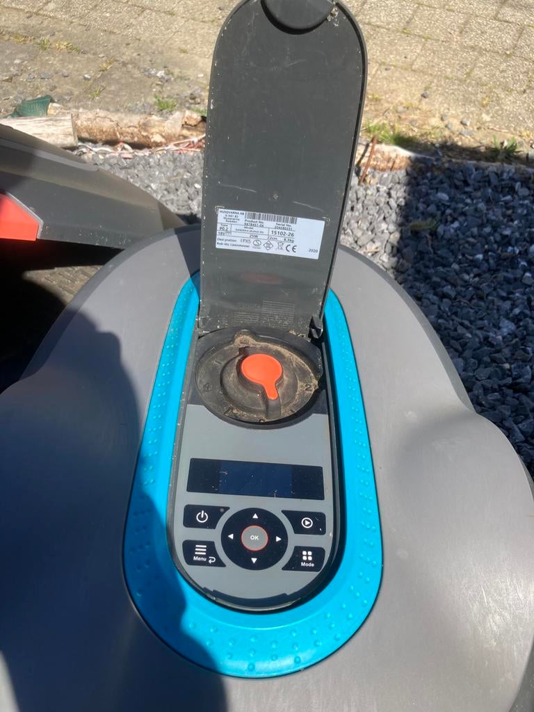 Robot tondeuse GARDENA., Tuin en Terras, Robotmaaiers, Ophalen, Gebruikt, Meer dan 25 cm, Bestuurbaar via app