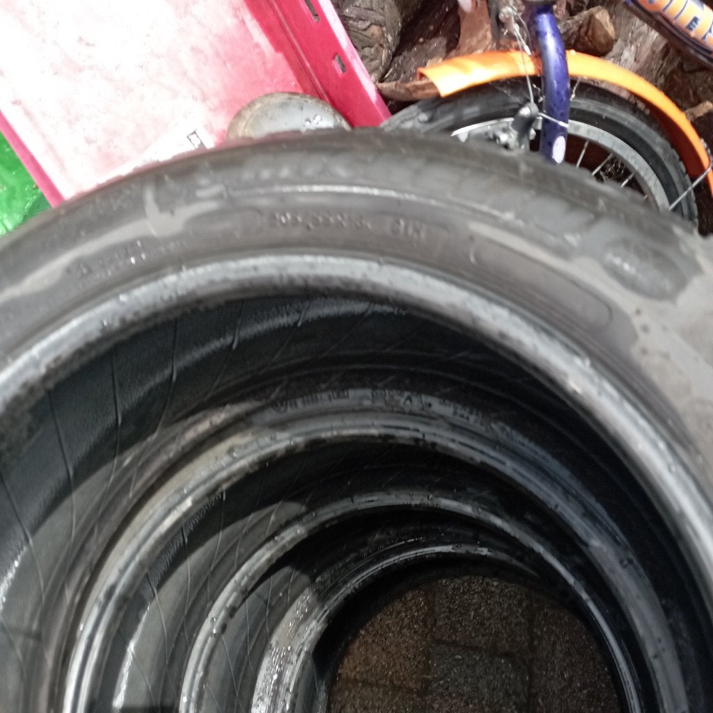 4 banden 205 r 16 55,195 65 r17, Auto-onderdelen, Banden en Velgen, Ophalen, Gebruikt, 16 inch, Band(en)
