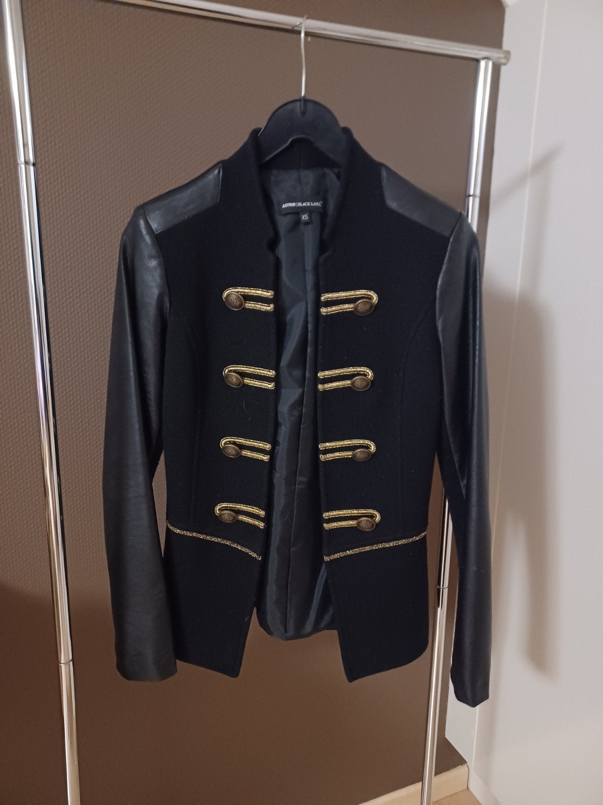 Jasje Astrid black label, Ophalen, Zwart, Nieuw, Jasje