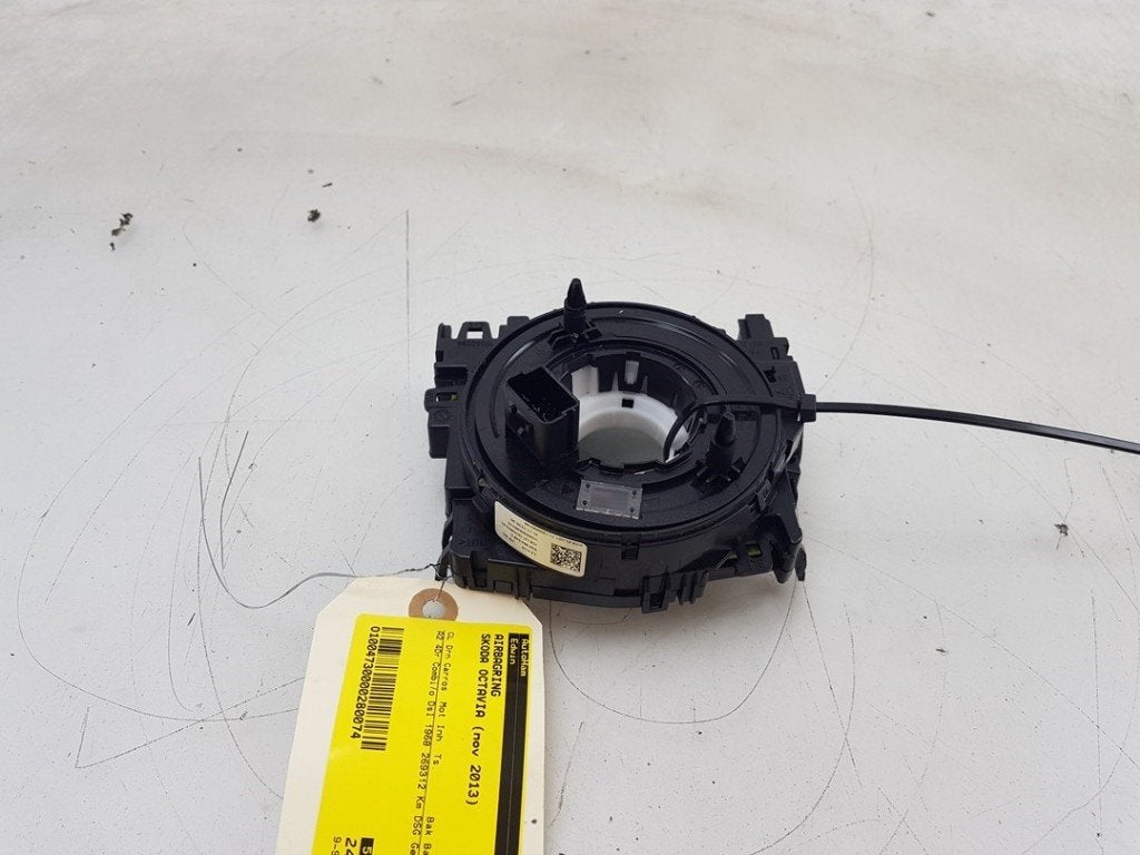 AIRBAGRING Skoda Octavia Combi (5EAC) (01-2012/07-2020), Gebruikt, Info@skoda-auto.de, Skoda, Max-Planck-Straße  3-5
64331  Weiterstadt, DE