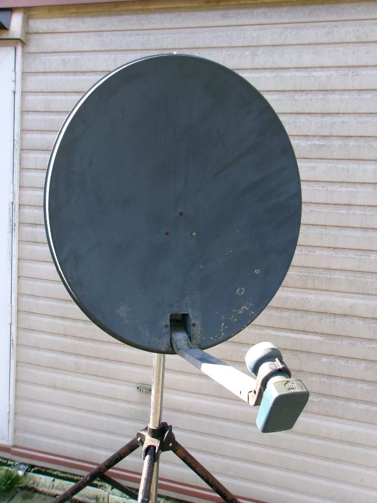 Schotelantenne 80cm voor satelliet, Ophalen, Gebruikt, (Schotel)antenne