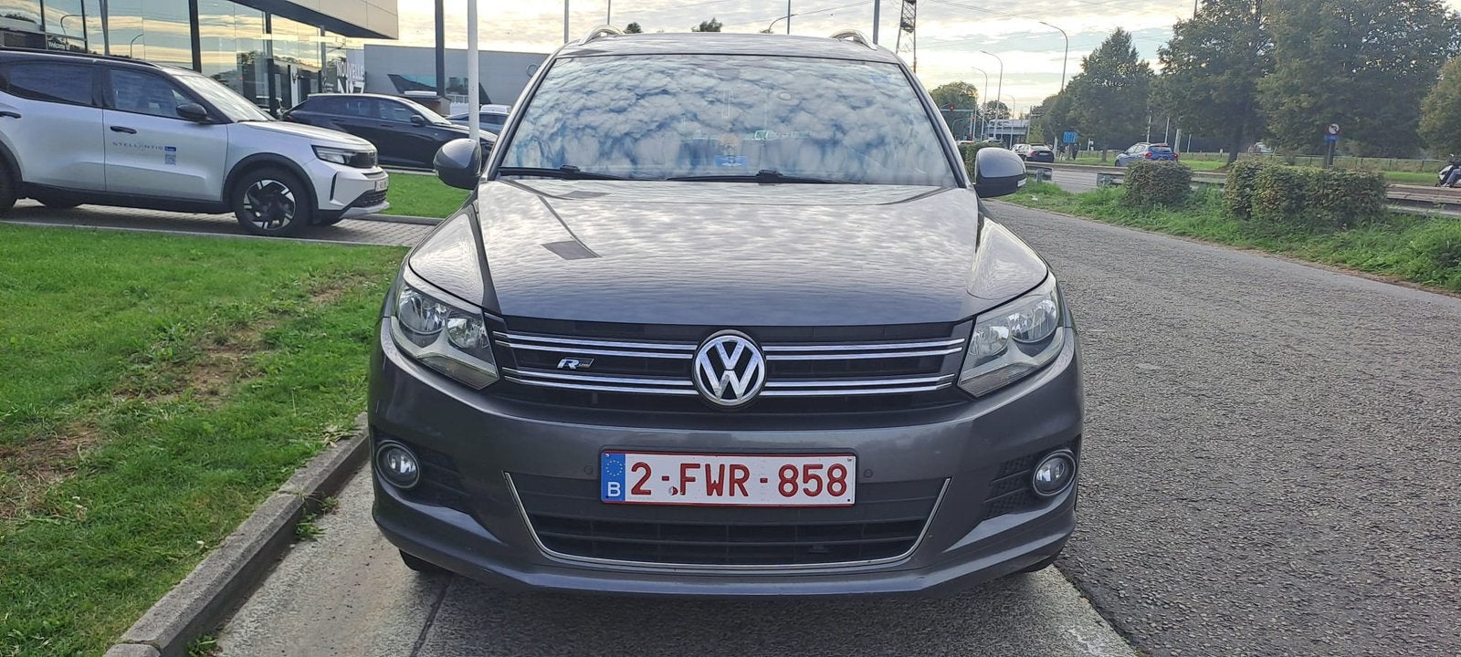 Tiguan Volkswagen, Autos, Argent ou Gris, Achat, Toit ouvrant, 5 portes