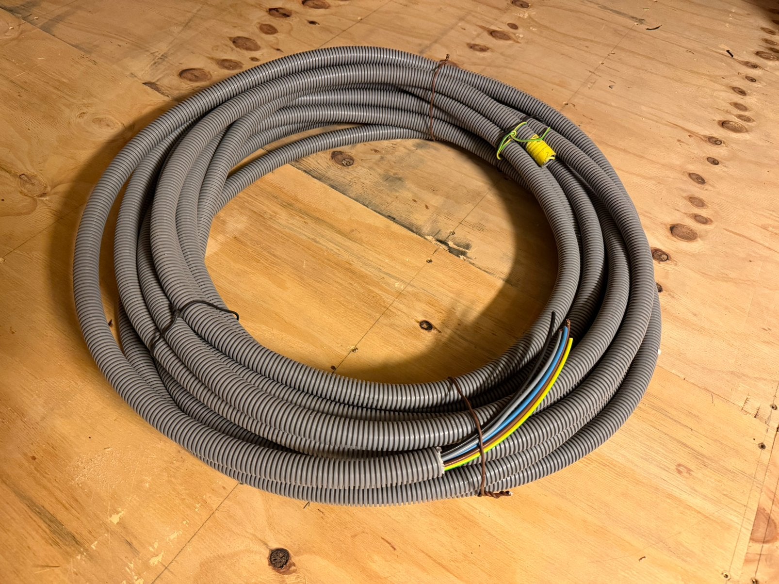 Tube précâblé Flex VOB 5G6 diamètre 25, Enlèvement, Neuf