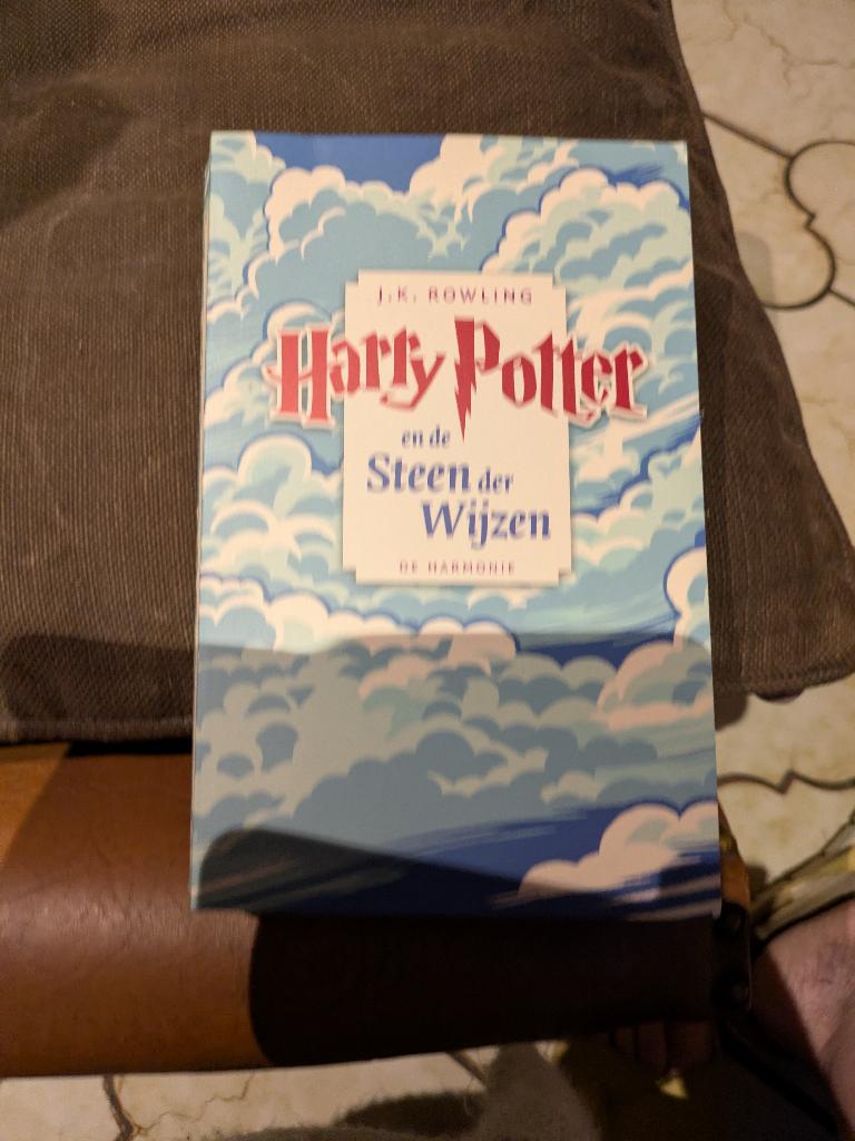 Harry Potter en de steen der wijzen, Boeken, J.K. Rowling, Ophalen of Verzenden, Zo goed als nieuw, Fictie