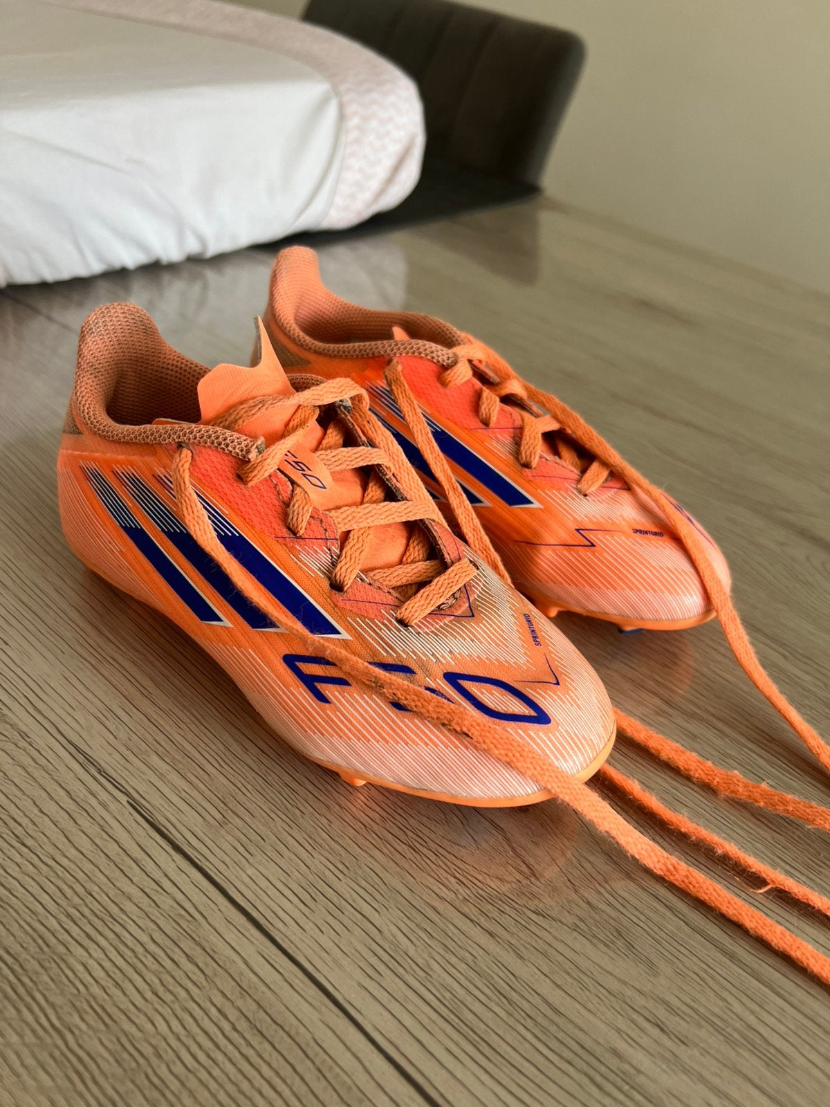 Kinder voetbalschoenen maat 30, Sport en Fitness, Voetbal, Ophalen, Schoenen, Zo goed als nieuw, Maat S