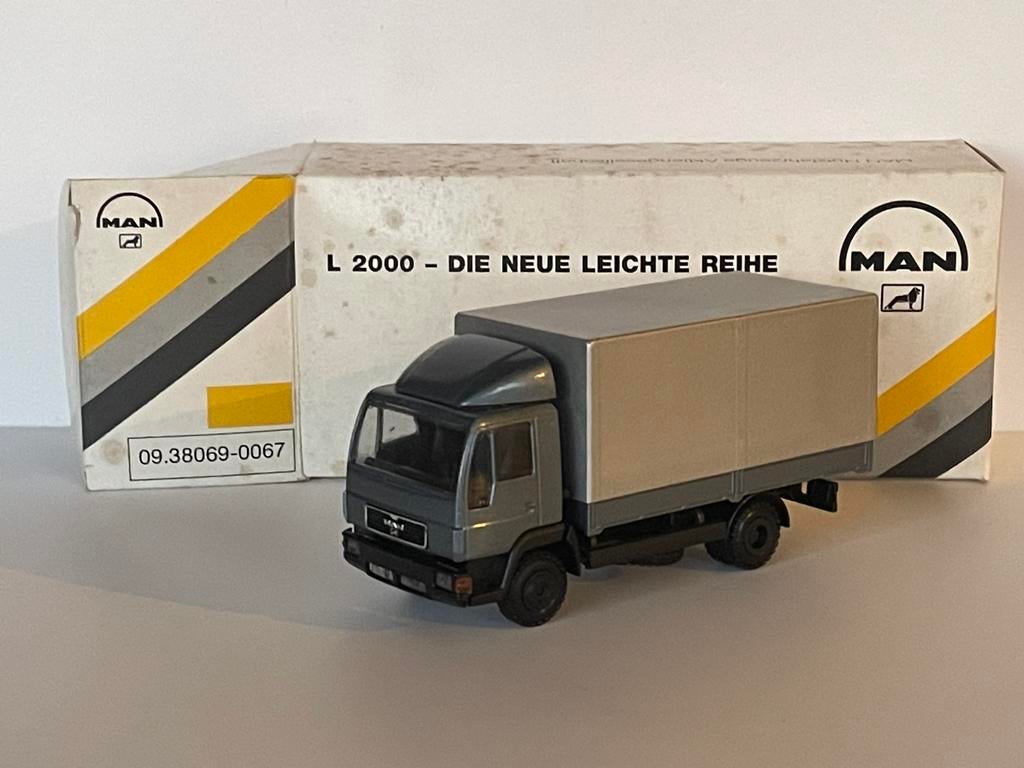 CONRAD MAN L2000 1:50, Hobby en Vrije tijd, Ophalen, Zo goed als nieuw, Bus of Vrachtwagen, Conrad