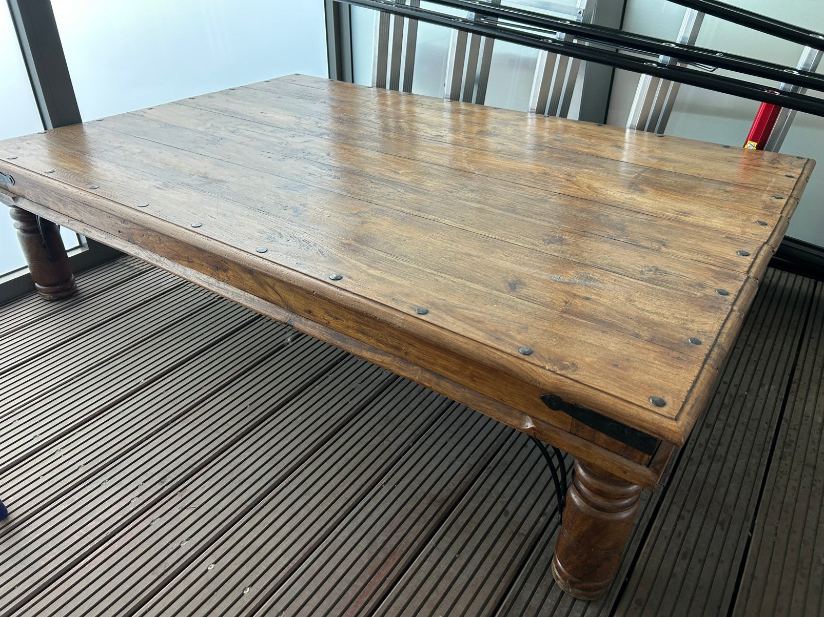 Gratuite Table basse indienne en takhat, Enlèvement