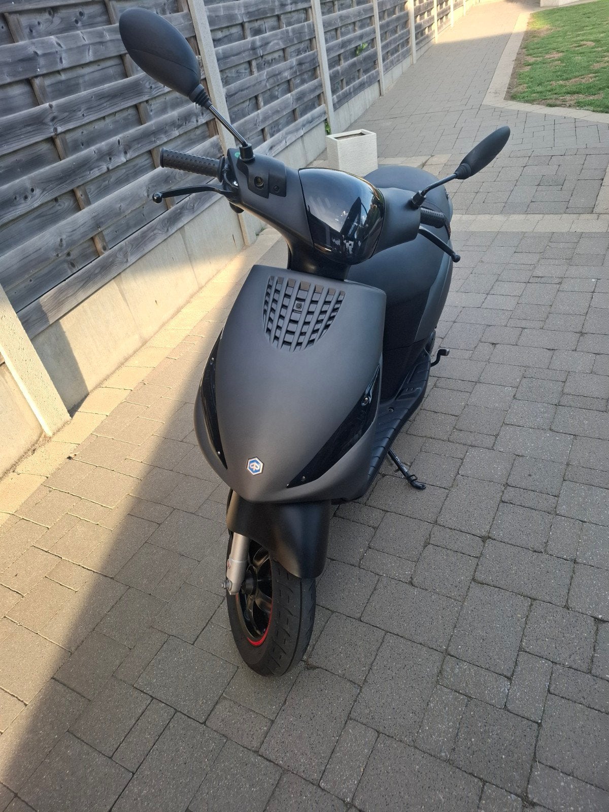Piaggio Zip B klasse, Vélos & Vélomoteurs, Piaggio, Comme neuf, Enlèvement, Essence