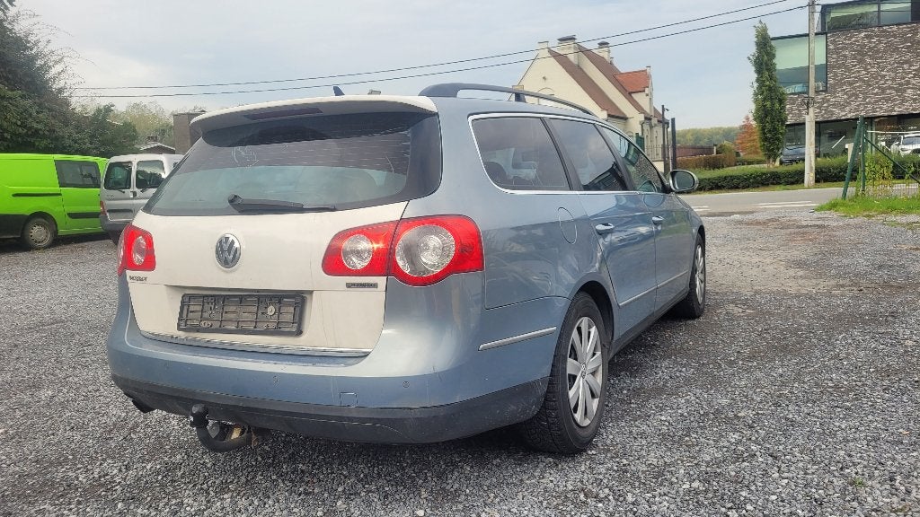 vw passat 1.6tdi 2009 AIRCO PDC TREKHAAK NAVIGATIE, Auto's, Voorwielaandrijving, Euro 5, Stof, 4 cilinders