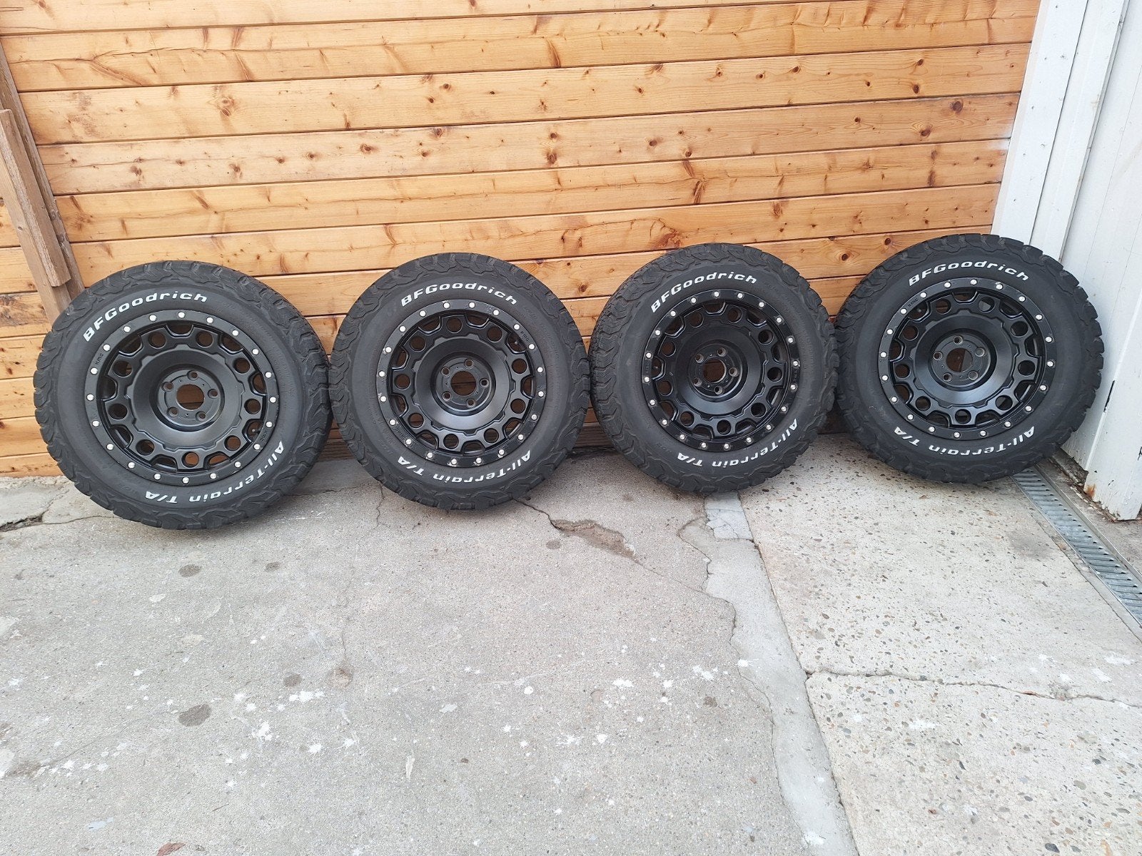ALL-TERRAIN VELGEN+BANDEN 245/65R17, Ophalen, Gebruikt