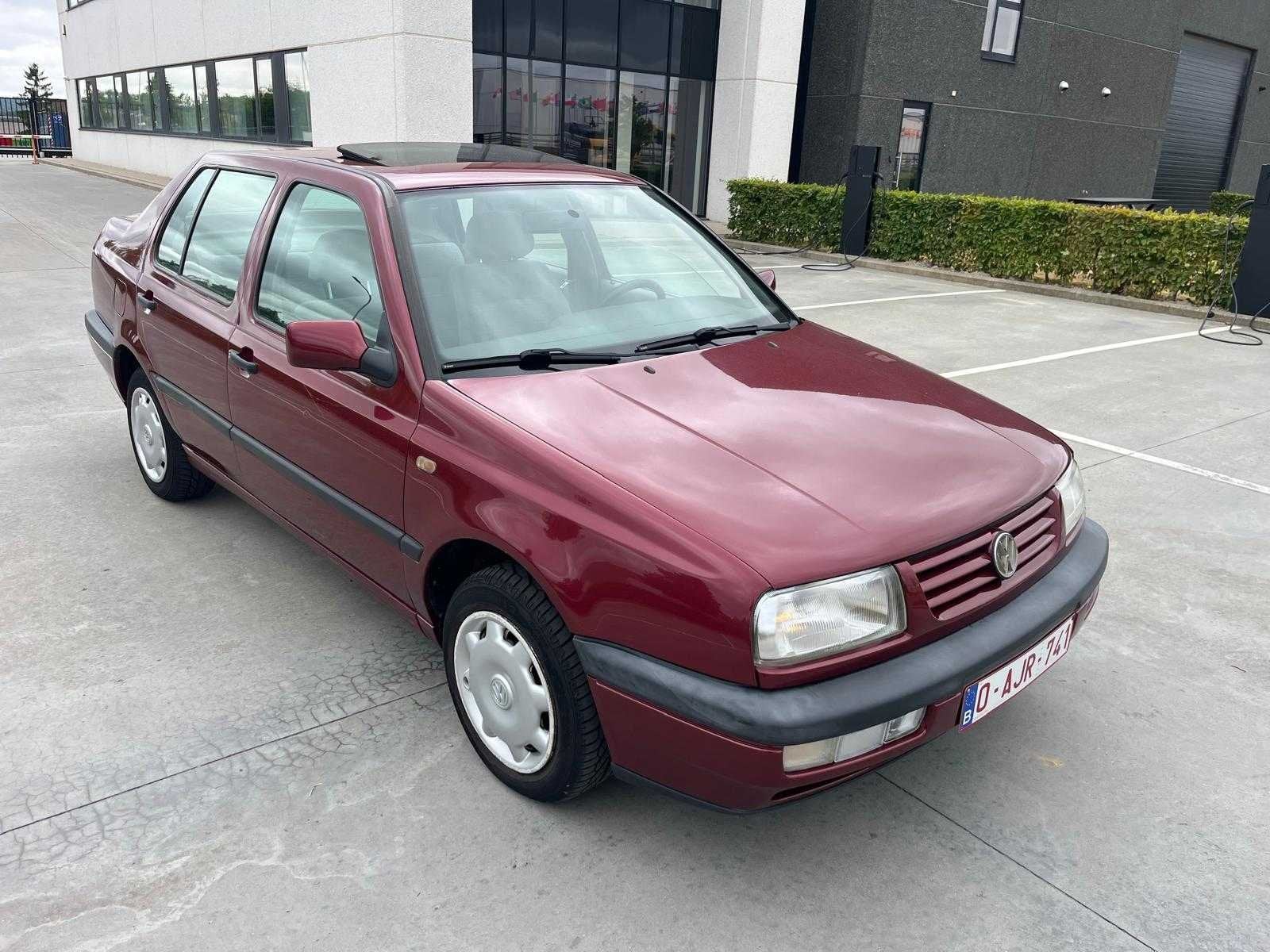Volkswagen Vento 1996 - voiture classique, Autos, Achat, Entreprise, Autre carrosserie, Occasion