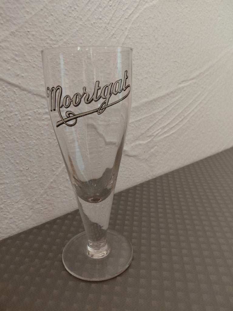Moortgat glas met emaille letters, Verzamelen, Ophalen of Verzenden, Gebruikt, Bierglas
