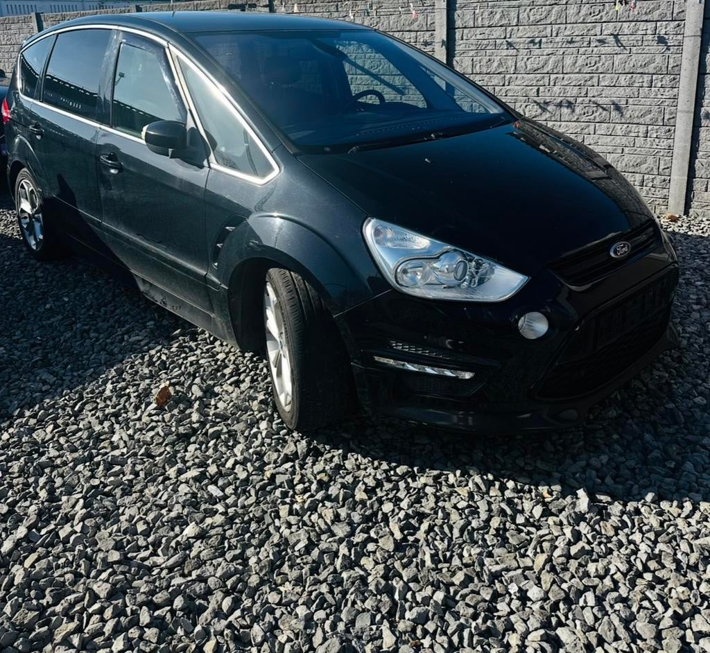 Ford S-Max 2.0TDCi 100kW - TITANIUM Style - 5PL, Autos, 100 kW, Euro 5, Achat, Boîte manuelle