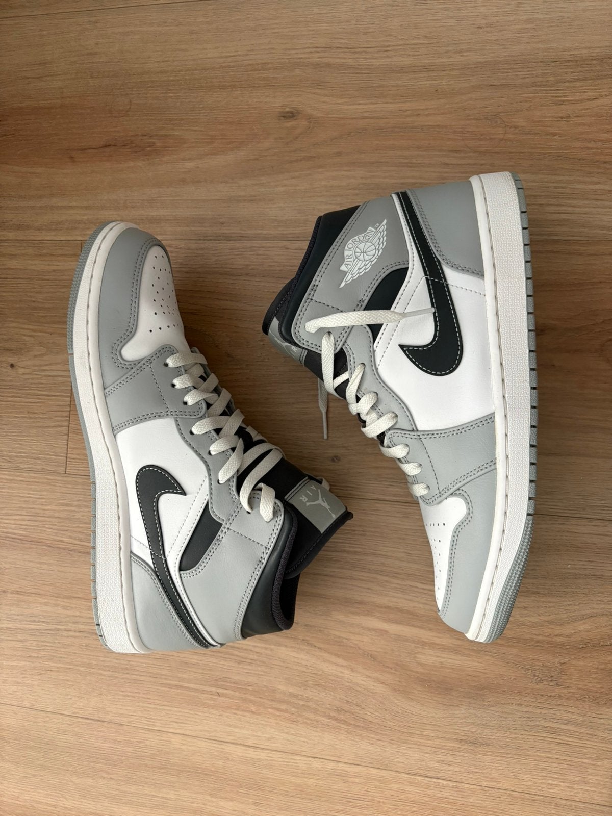 Nike Air Jordan 1 Mid sneakers, Ophalen of Verzenden, Zo goed als nieuw, Sneakers