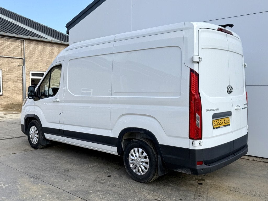 Maxus eDeliver 9 52kWh 204PK Nieuw! Elektrisch L2H2 280km WL, Auto's, Stof, Zwart, Maxus, Wit