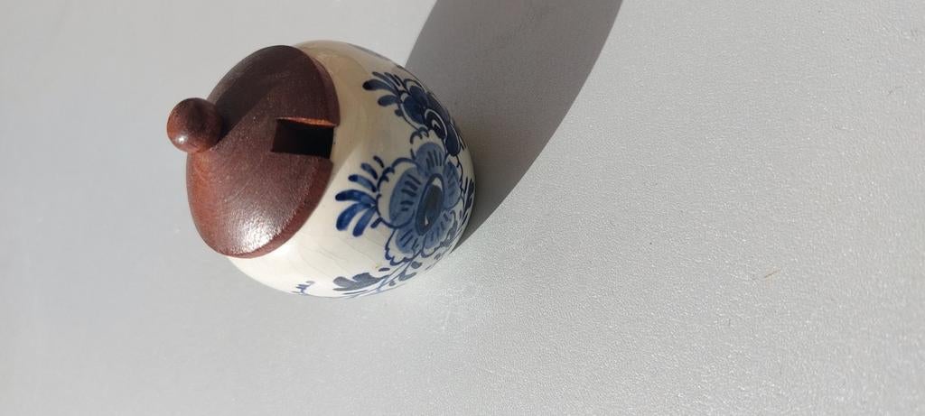 Petit pot Delf, Enlèvement