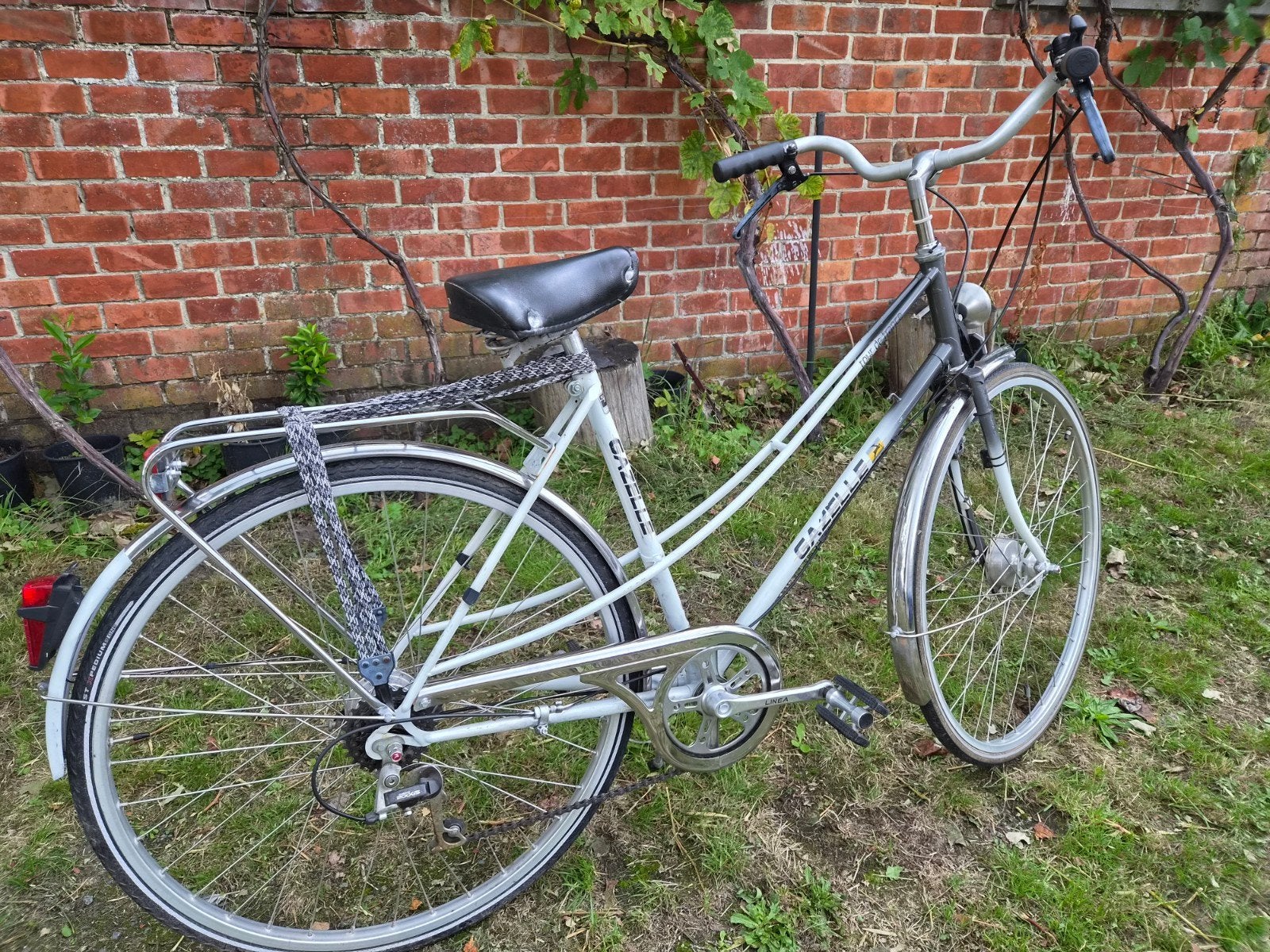 Vélo pour femme GAZELLE en très bon état 7 vitesses 28 pouce, Vélos & Vélomoteurs, Enlèvement ou Envoi, Gazelle