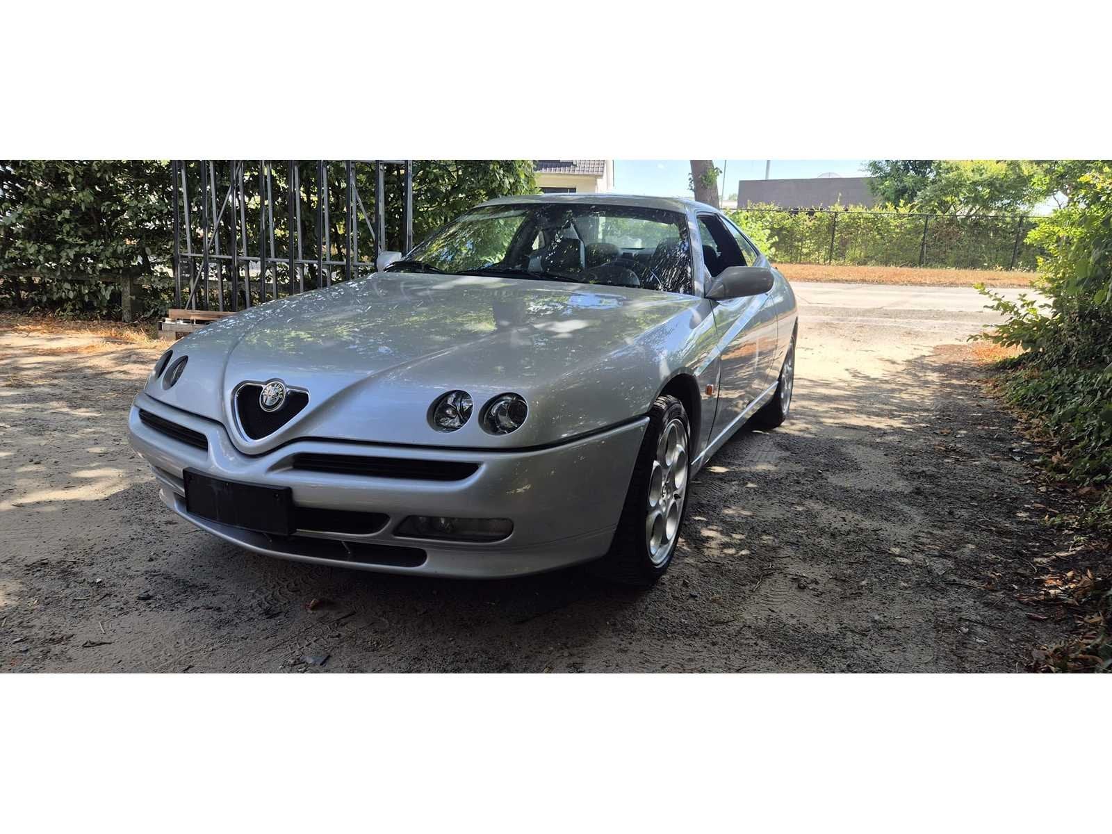Alfa Romeo GTV 1999 - Voiture, Autos, Achat, Entreprise, Autre carrosserie, GTV