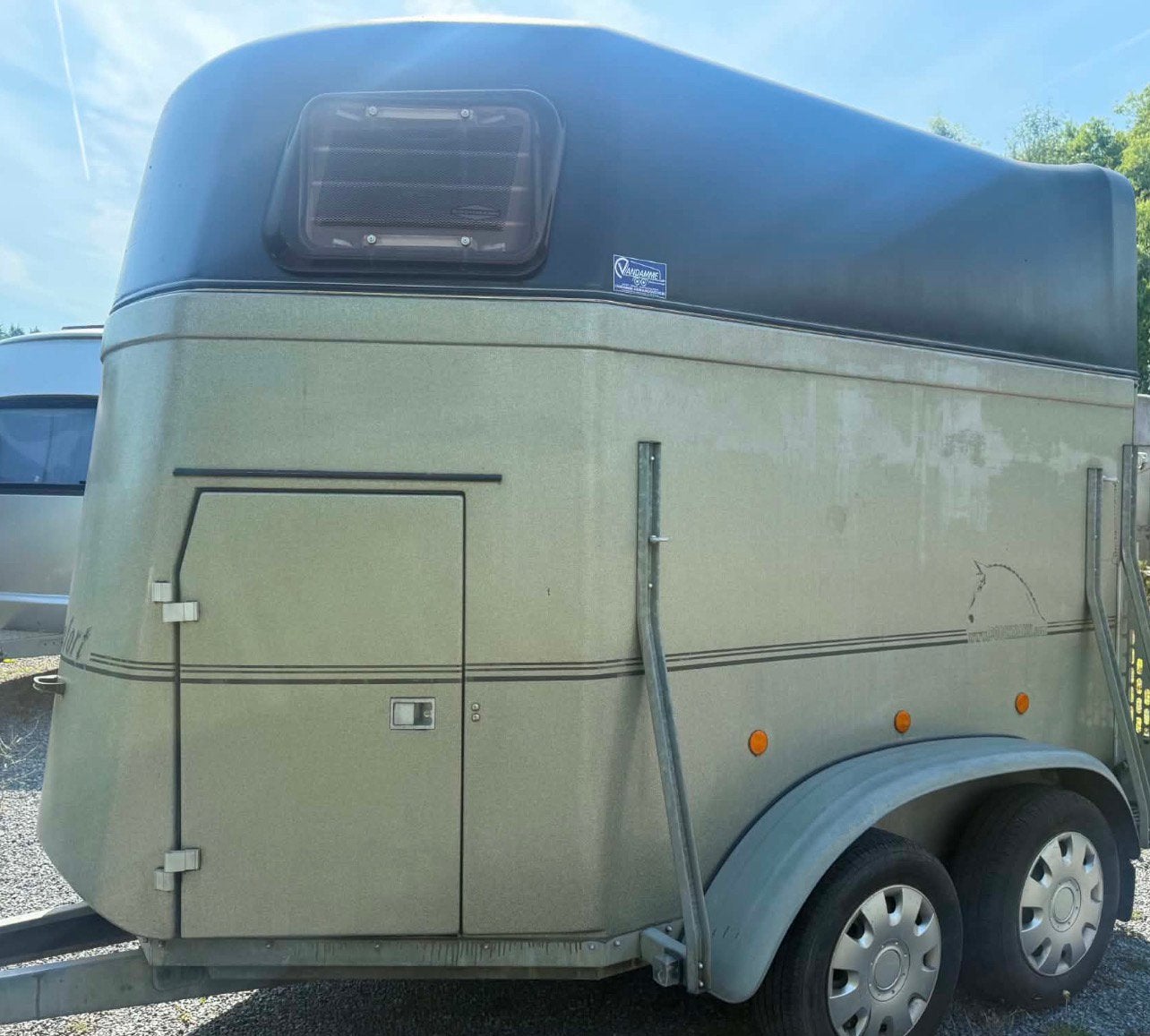 Bockmann comfort 2 p zadelkamer alu bodem ‼️, Dieren en Toebehoren, Ophalen, Gebruikt, Polyester, 2-paards trailer