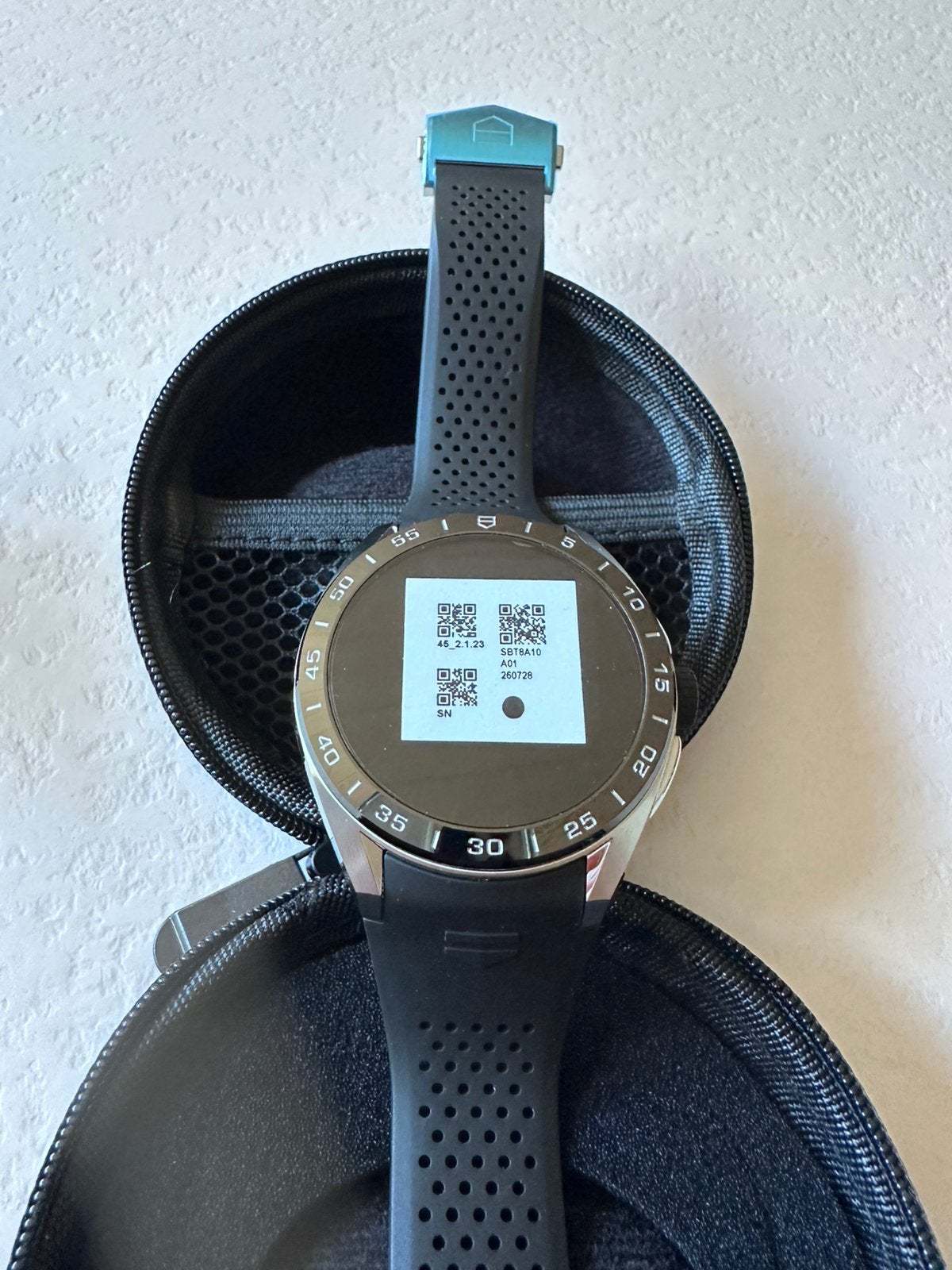 Montre connectée Tag Heyer E5 45 NEUVE, Neuf, Étanche, Enlèvement ou Envoi, IOS