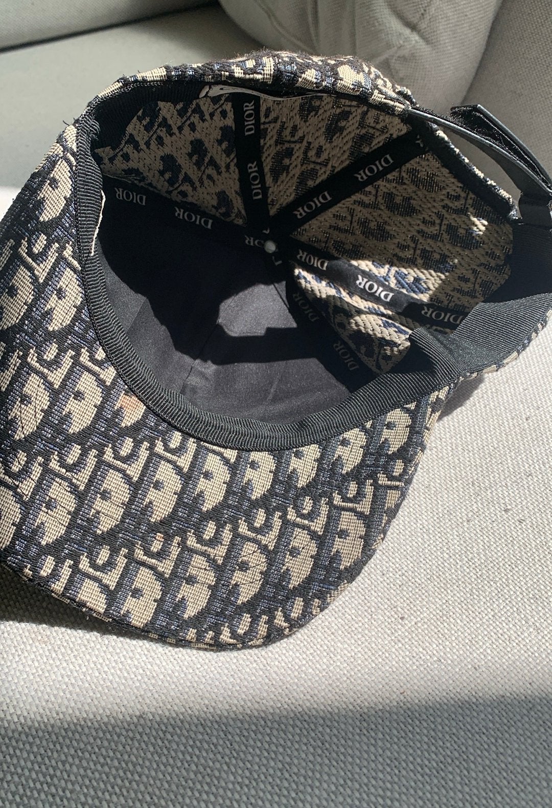 DIOR Cap, Vêtements | Femmes, Chapeaux & Casquettes, Enlèvement, Comme neuf