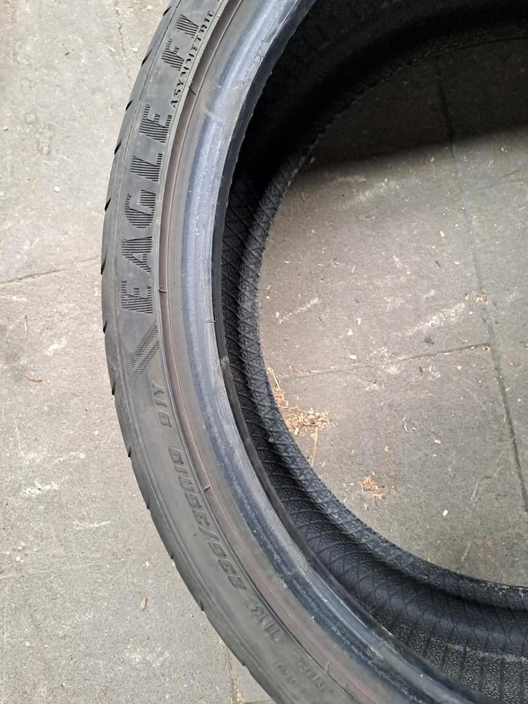 2 Pneus 235 35 19 Goodyear Eagle F1, Pneus été, Pneu(s), 19 pouces, Enlèvement