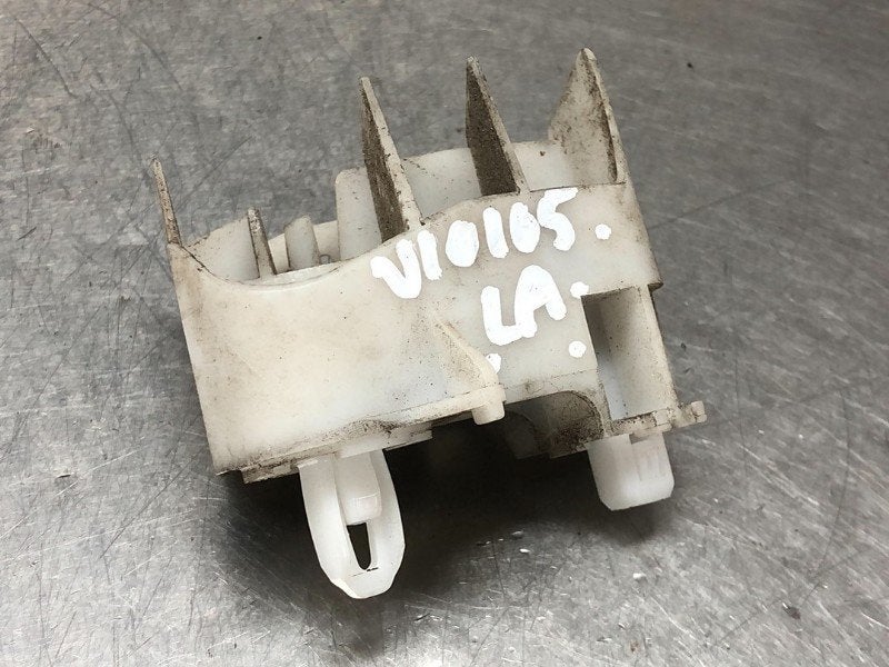 SUPPORT PARE-CHOCS ARRIÈRE GAUCHE Toyota Yaris III (P13), Utilisé, Toyota