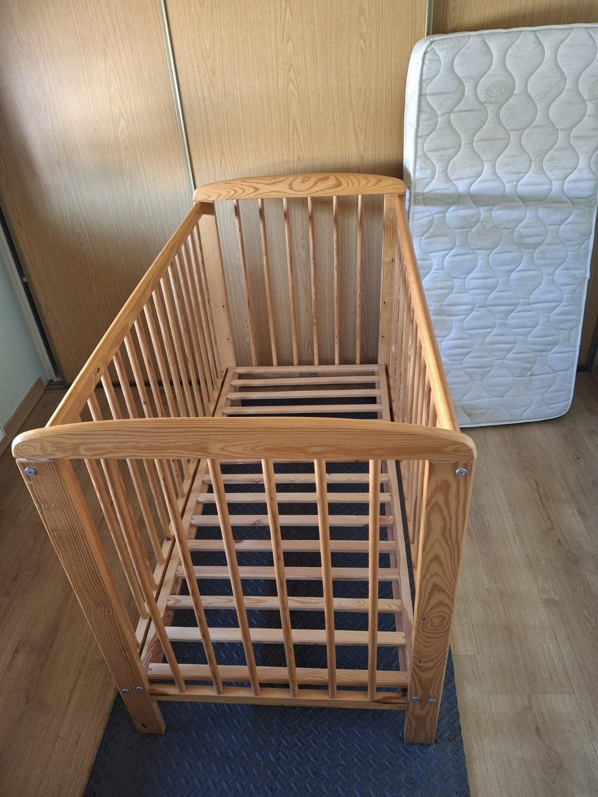 baby bed, Enlèvement, Utilisé, Rectangulaire, Réglable en hauteur