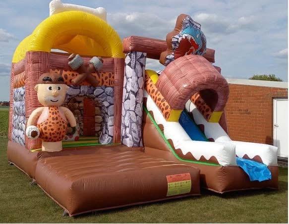 Springkasteel te huur, Ophalen, Zo goed als nieuw