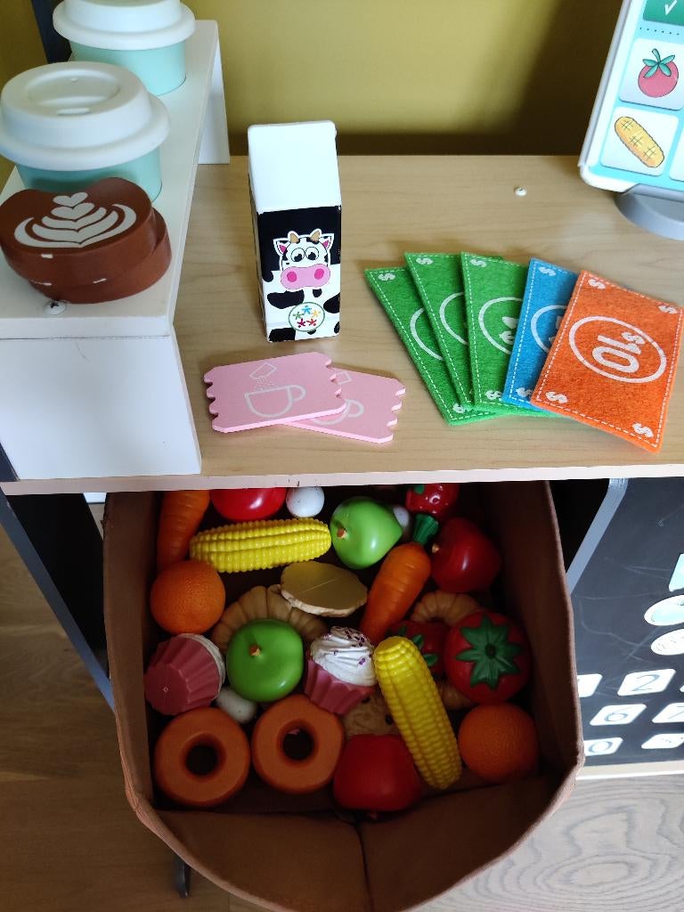 KidKraft Let's Pretend Winkelkraam, Ophalen, Zo goed als nieuw, Taal en Lezen