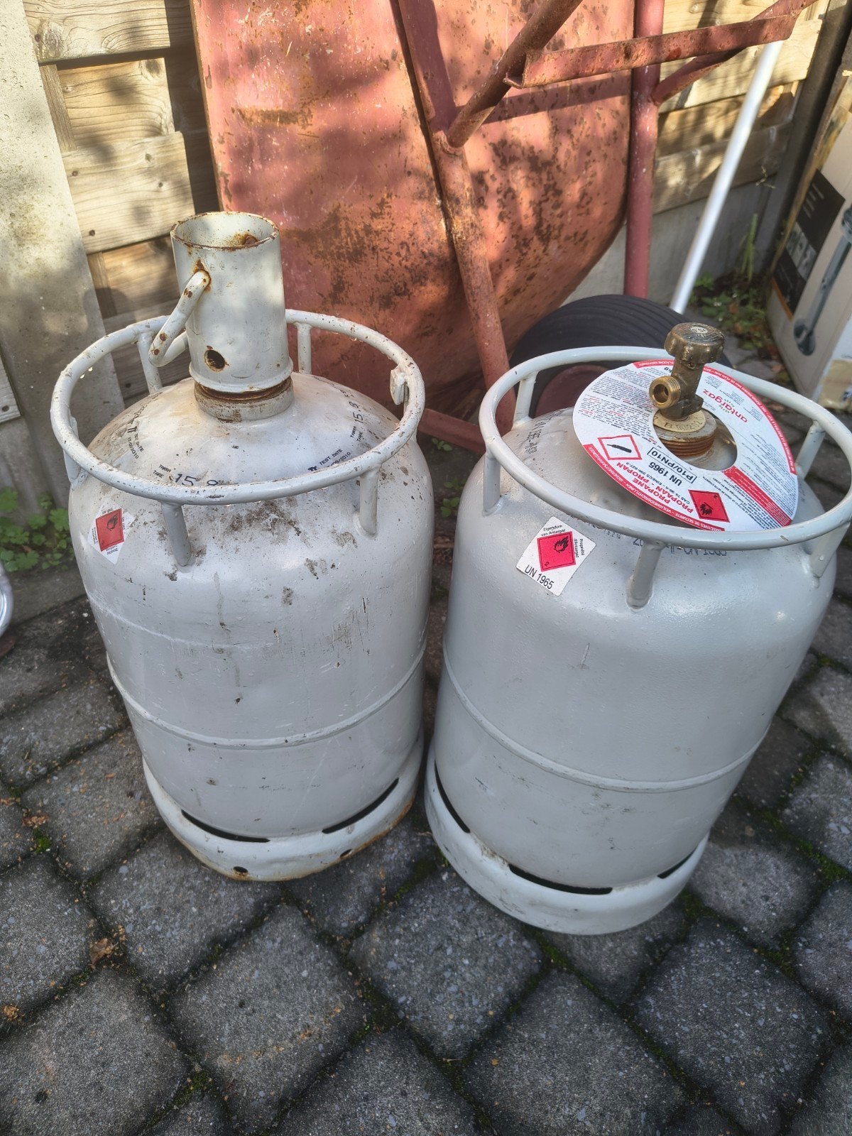 kleine gasflessen (leeg), Ophalen