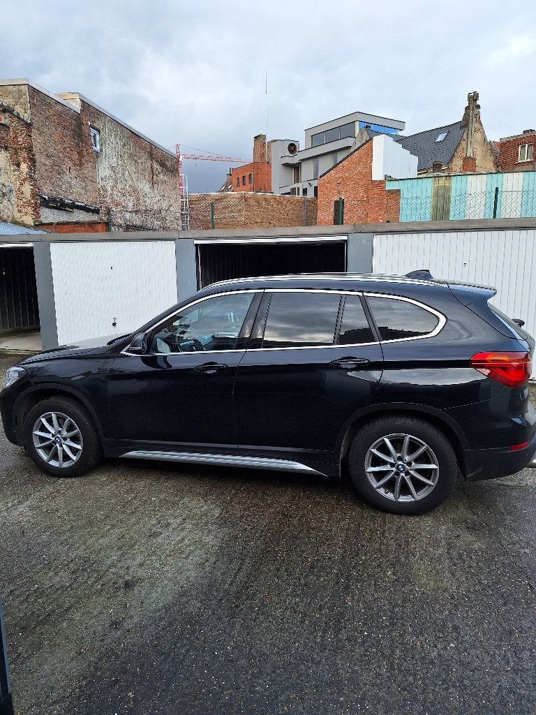 BMW X1-2018-180.000km-nieuwe banden én winterbanden op velg, Auto's, BMW, 1995 cc, 4 cilinders, Leder, Bedrijf